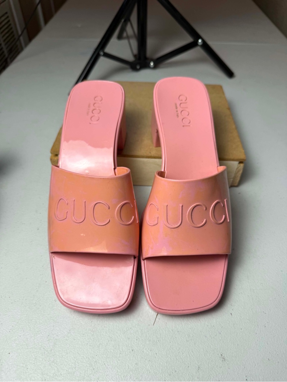 Unglued Gucci Rubber Logo Platform Slide Sandals Shoes Wild Rose Pink EU 40 / 10